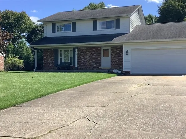 1560 Raywood Rd, Alliance, OH 44601