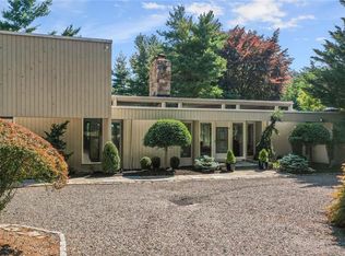 245 Valley Rd, Fairfield, CT 06825