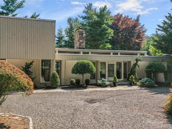 245 Valley Road, Fairfield, CT 06825