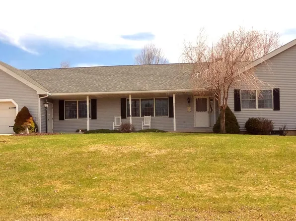 117 Alfred Dr, Greentown, PA 18426