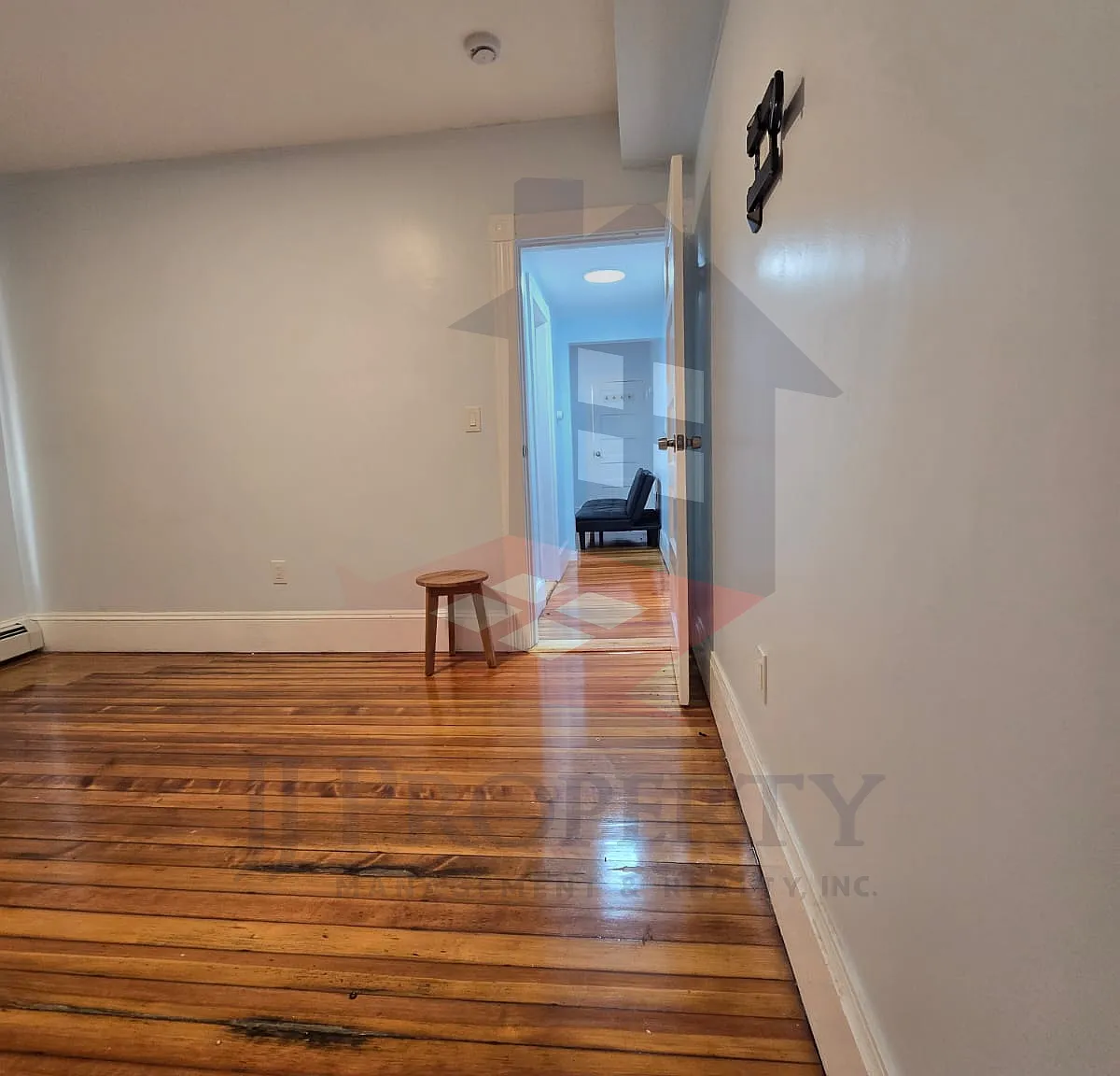 2 bed, $1,900 — Photo 2