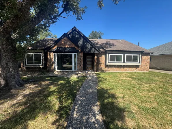 5950 Dumfries Dr, Houston, TX 77096