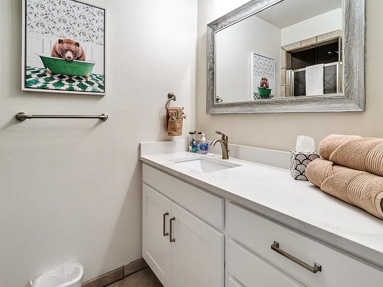 7687 S Winterdale Cir — Photo 16