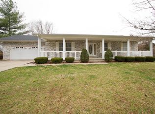 919 N 5th St, Elsberry, MO 63343