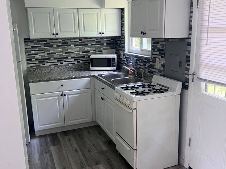 1st image of 4676 Country Ln #7