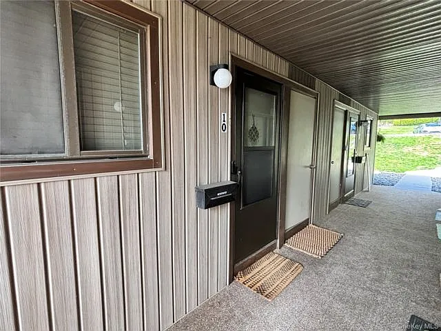 10 Sycamore Dr — Photo 6