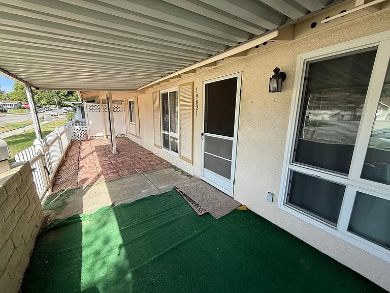 19021 Avenue Of The Oaks — Photo 18