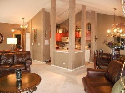 819 Crossing Way, St Charles, IL, 60174
