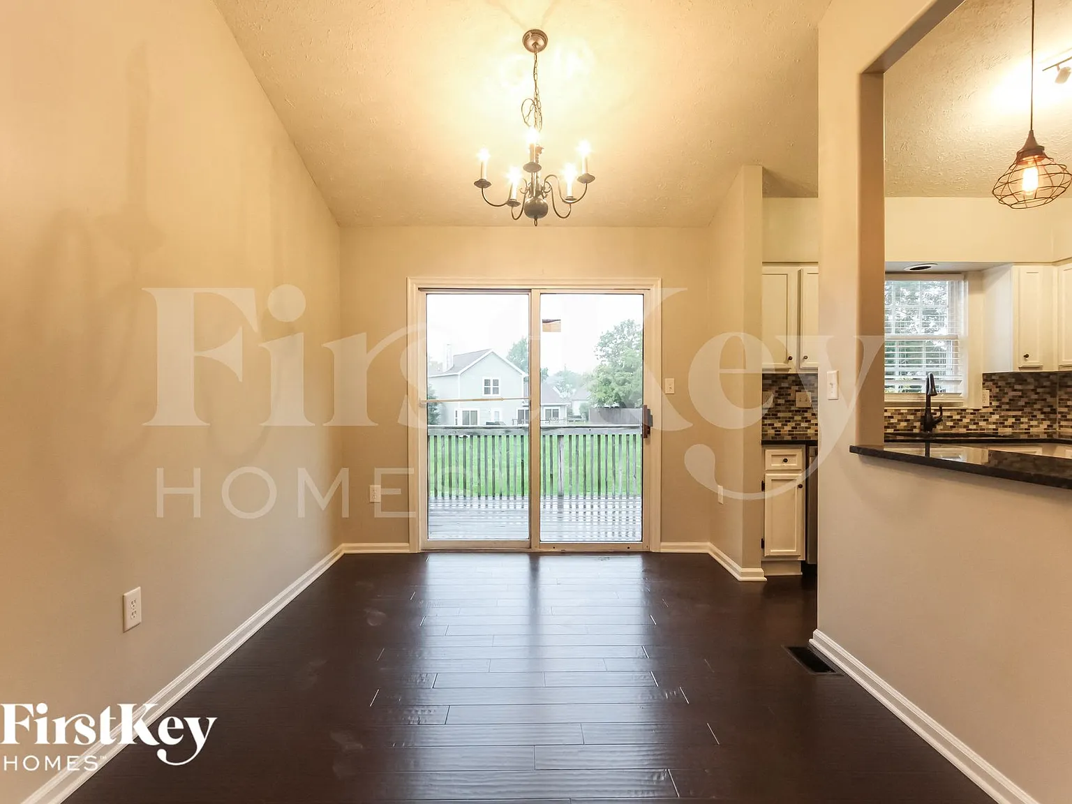 4 bed, 3.0 bath, 2080 sqft, $2,080 — Photo 4
