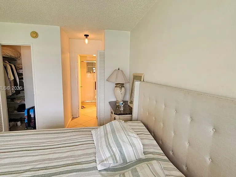 220 Kings Point Dr #105 — Photo 13