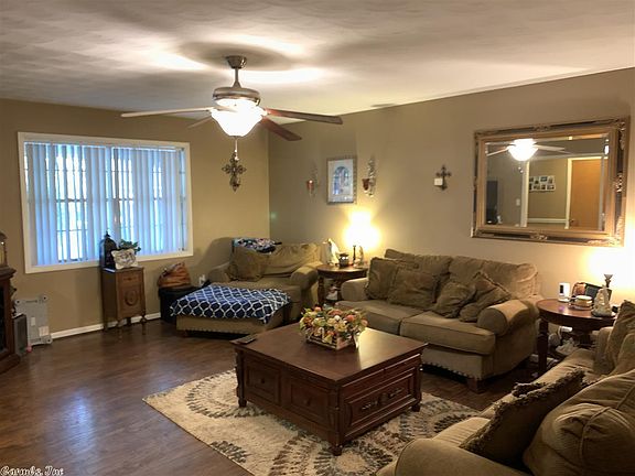5th image of 4006 S Holly St