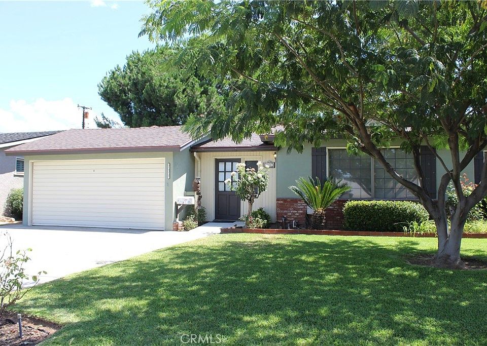 1st image of 734 Scottdale Ave