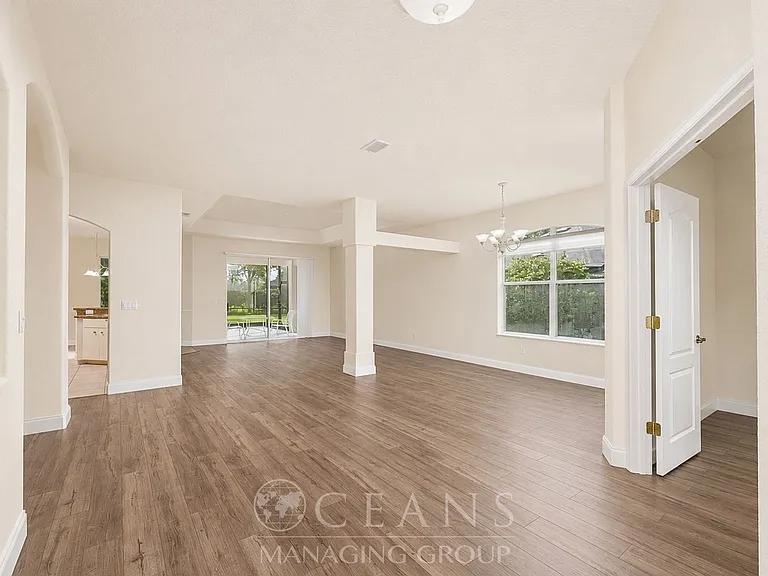 19 Old Port Cir — Photo 2