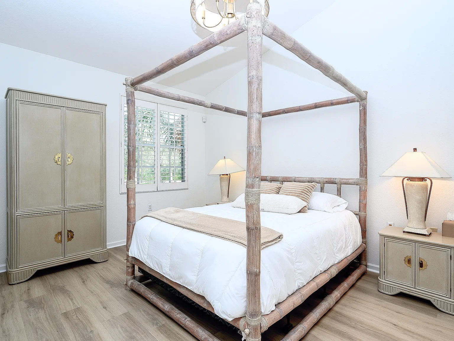 3 bed, $5,000 — Photo 2