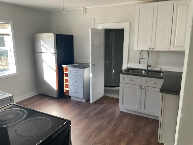 404 Macon St #B — Photo 17