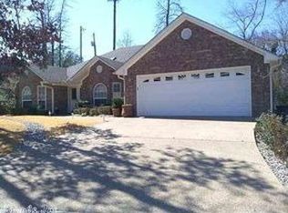 153 Southpark Pl, Hot Springs, AR 71913