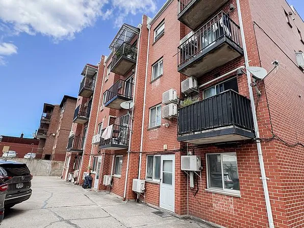 4622 161st St APT A4, Flushing, NY 11358