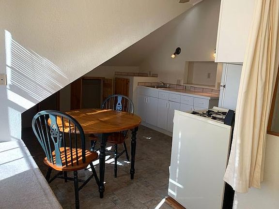 4th image of 2540 S Espina St #6