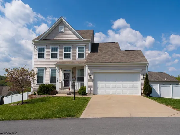 229 Meadow Ponds Ln, Maidsville, WV 26541