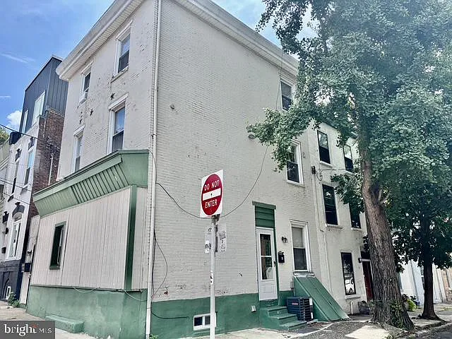 2620 Poplar St #2 — Photo 21