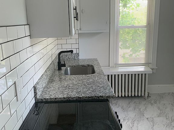 5th image of 2825 Kutztown Rd APT 2