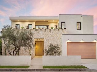 15447 Huston St, Sherman Oaks, CA 91403