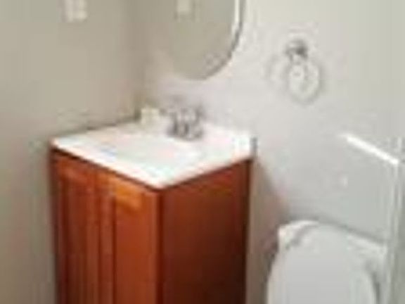 4th image of 185 Bussey St