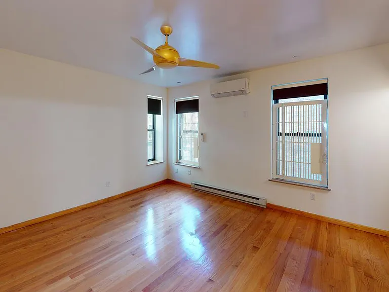 400 E 78th St #10 — Photo 5