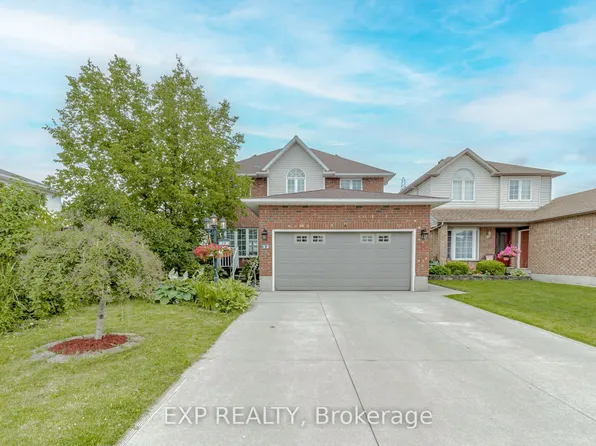 32 Vineberg Dr, Hamilton, ON L9B 2P6