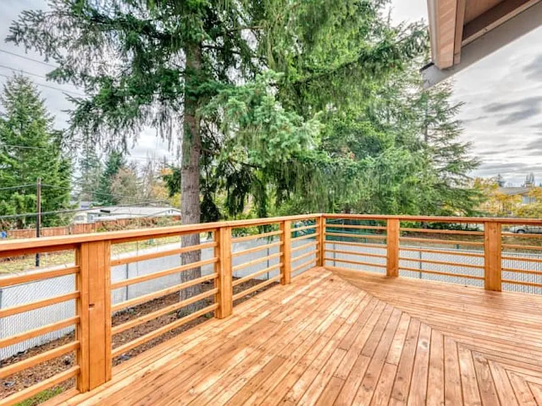 Another view of the deck