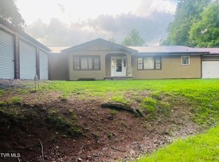 9616 Mountain Cove Rd, Pound, VA 24279