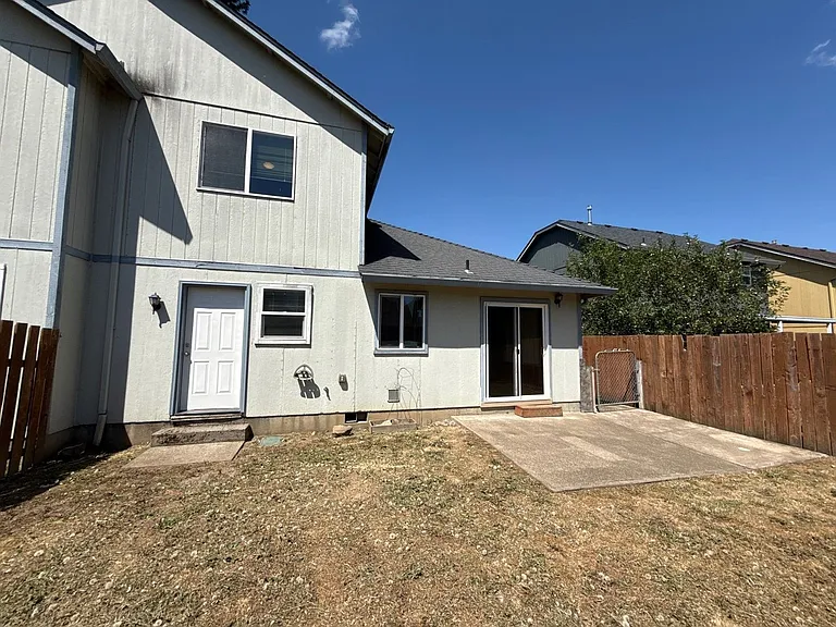4312 Sacramento Ct NE — Photo 28