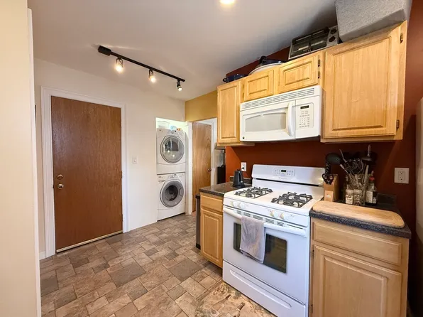 295 Allston St #1A, Cambridge, MA 02139