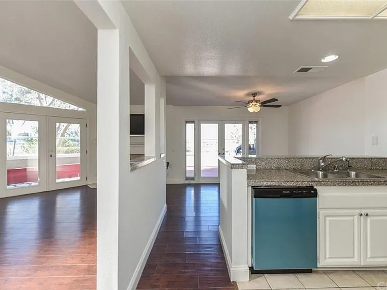 309 Stanford Ct #42 — Photo 7