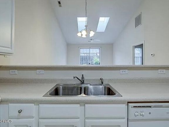 3rd image of 5006 Carleton Dr Unit 108