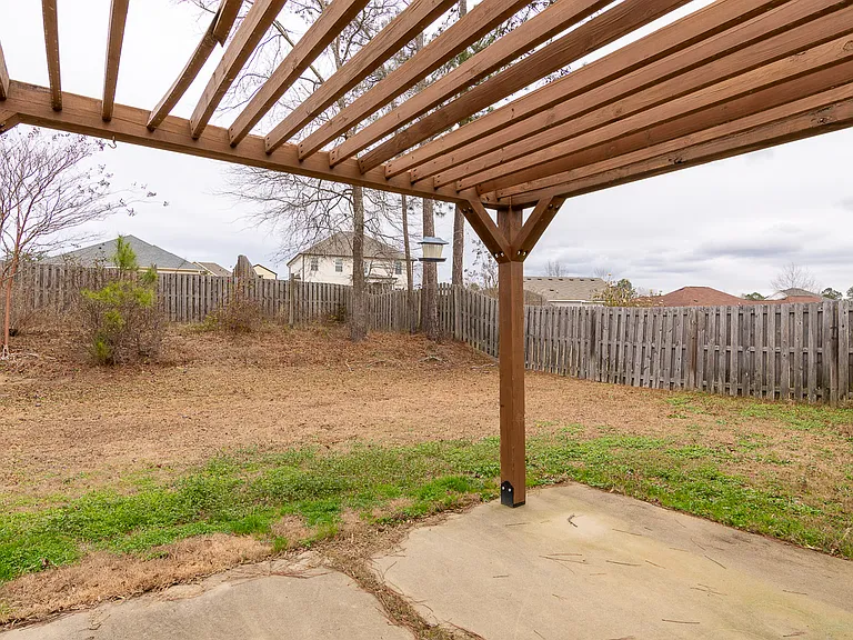 3237 Alexandria Dr — Photo 13
