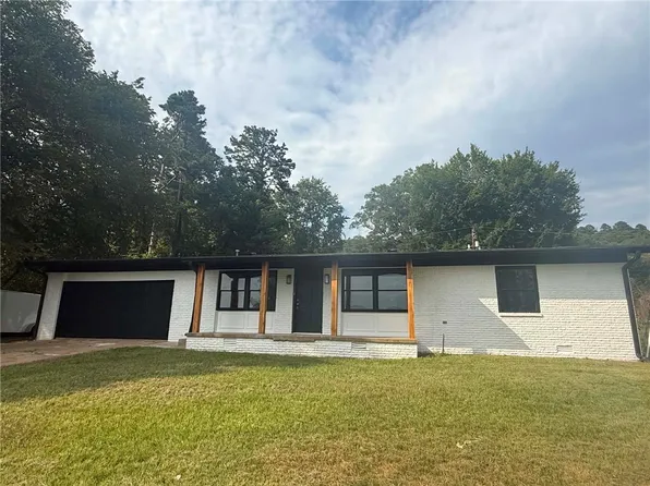 2106 Military Dr, Dardanelle, AR 72834