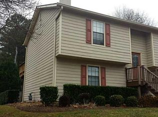 3882 Wood Path Ln, Stone Mountain, GA 30083