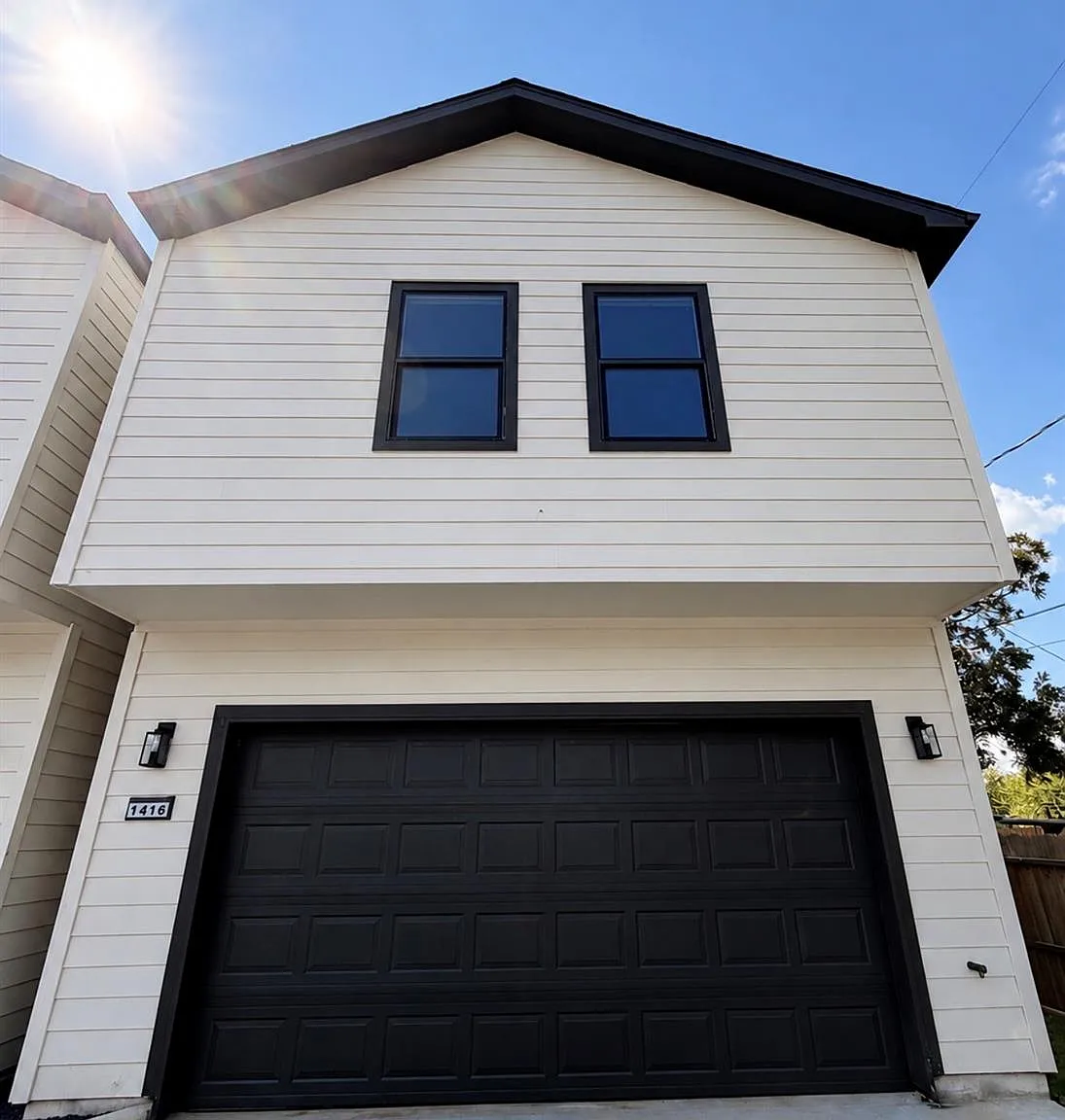 3 bed, 2.5 bath, 2091 sqft, $2,890 — Photo 3