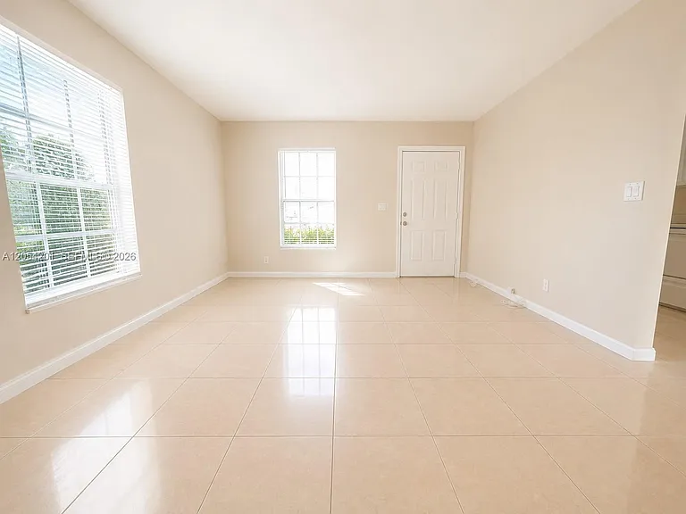4951 Wedgewood Way #4 — Photo 5
