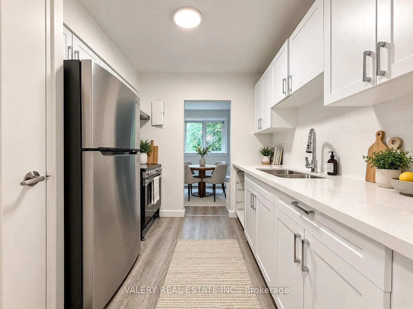 227 Cathcart St — Photo 2
