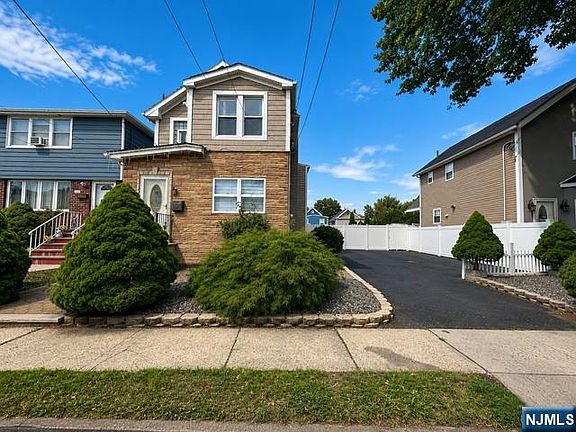 3rd image of 408 Forest St #410