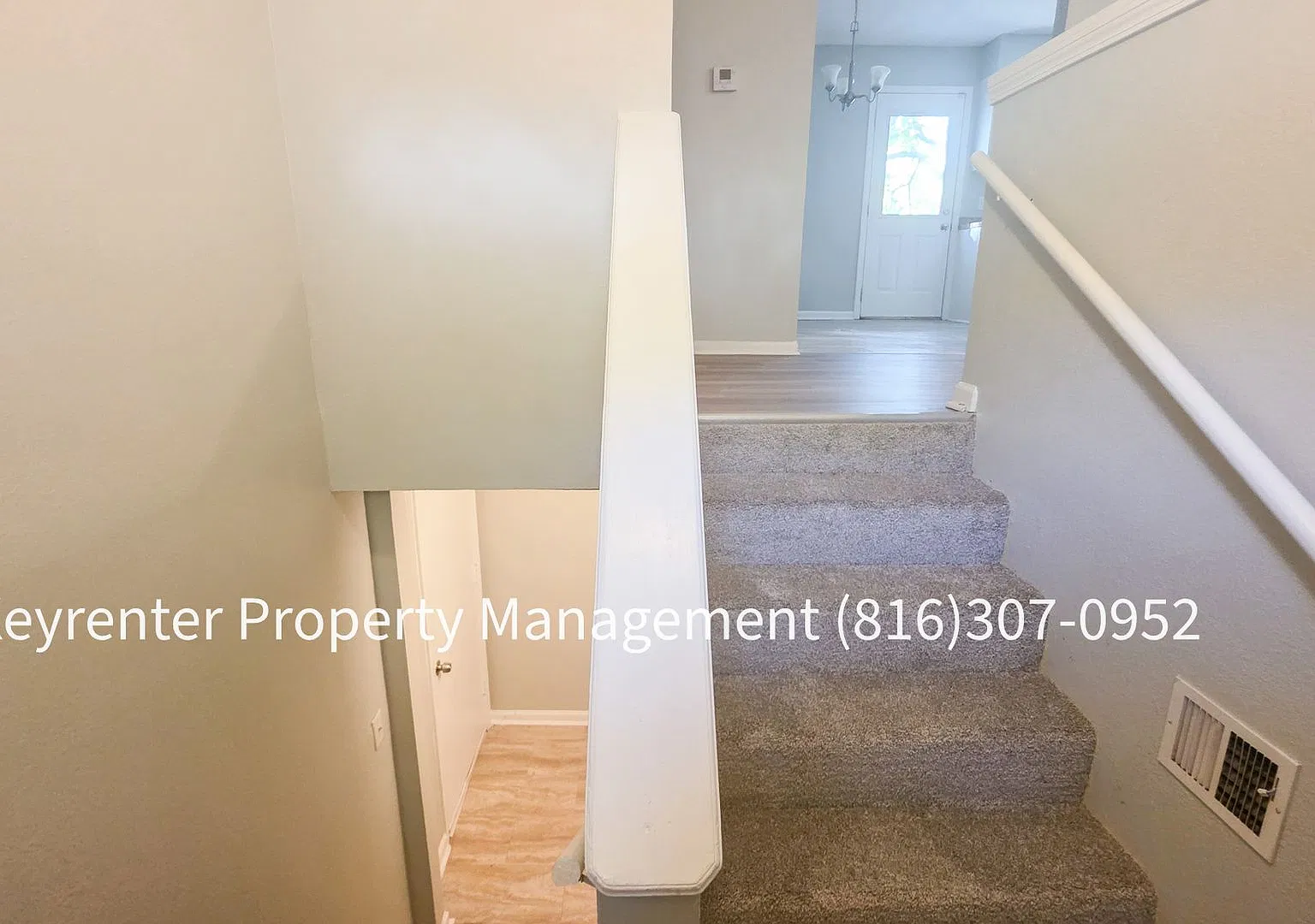 Welcome to 1407 SE 19th Street in Oak Grove, Missouri! — Photo 4