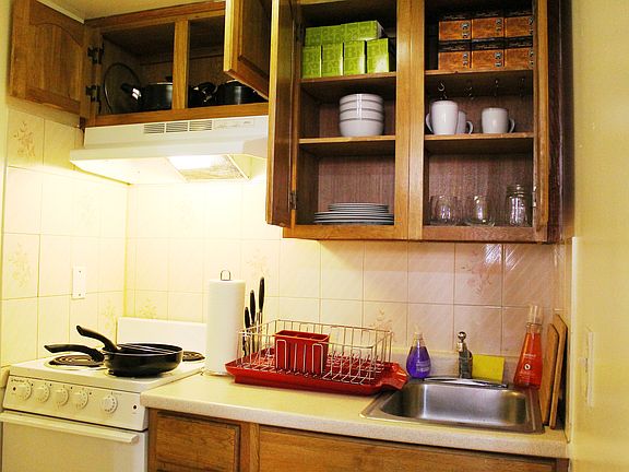 3rd image of 344 W 46th St APT 2F