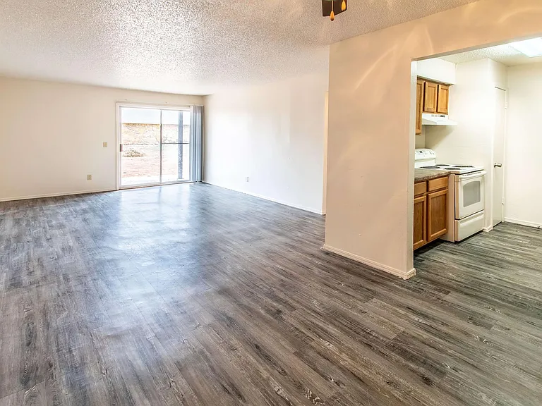 $500 FREE! PET FRIENDLY! APPLY ONLINE! — Photo 15
