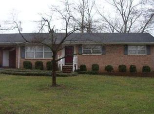 2006 Evergreen Dr, Boiling Springs, SC 29316