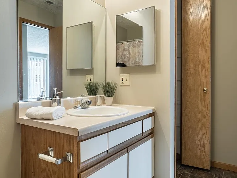 Eagle Run Apartments — Photo 56