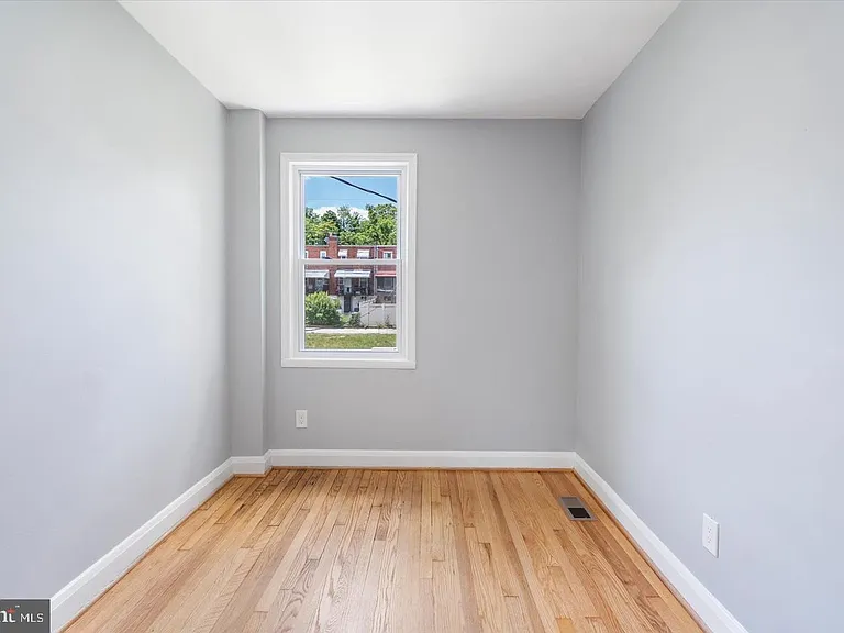 3551 Shannon Dr — Photo 8