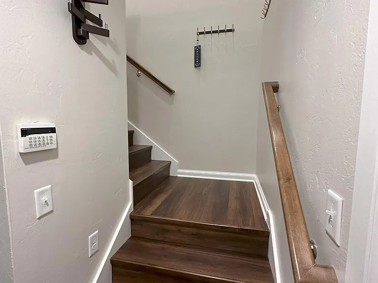 1007 S Pickard Ave — Photo 2