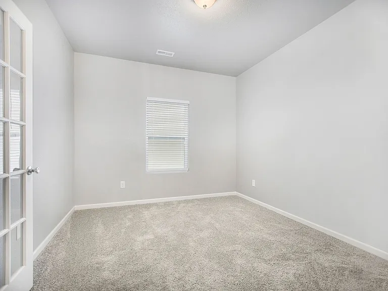 854 Winchester St — Photo 18